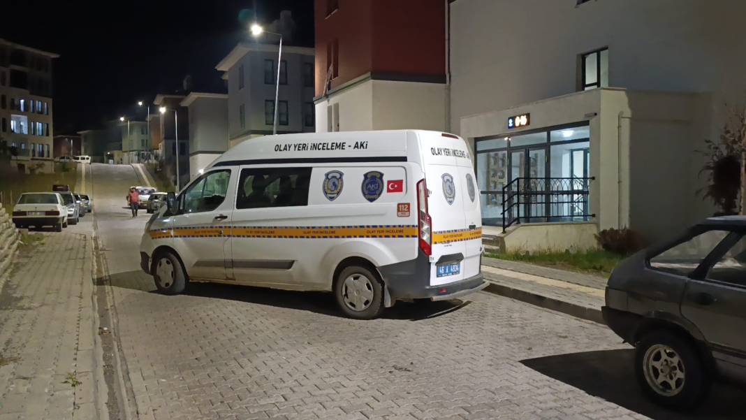 Kayınpederi, damadı bıçaklayarak öldürdü 1